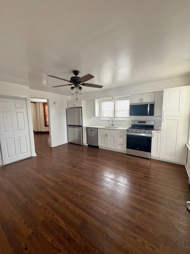 7635 W Foster Ave in Chicago, IL - Building Photo - Building Photo