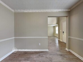 320 Birchmere Close SW in Atlanta, GA - Building Photo - Building Photo