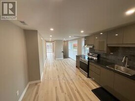 3976 Portage Rd in Niagara Falls, ON - Building Photo