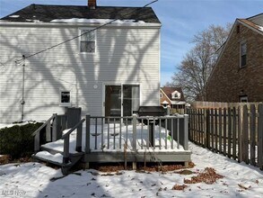 6315 Charles Ave in Parma, OH - Foto de edificio - Building Photo