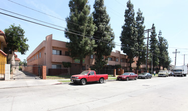 1,2,3 Burnet Apartments in North Hills, CA - Building Photo - Building Photo