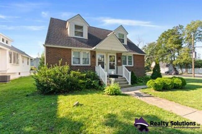 property at 1236 Kings Hwy