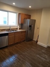 27 Martha St, Unit 1 in Pawtucket, RI - Building Photo - Building Photo