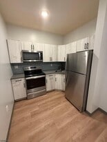70 W Grand St in Elizabeth, NJ - Building Photo