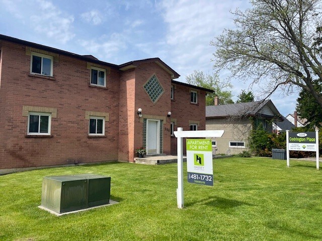 104 Codrington St in Barrie, ON - Building Photo - Building Photo