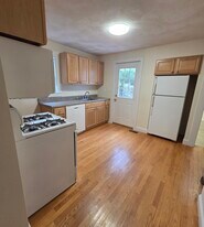 7 Rifle Ct in Watertown, MA - Building Photo