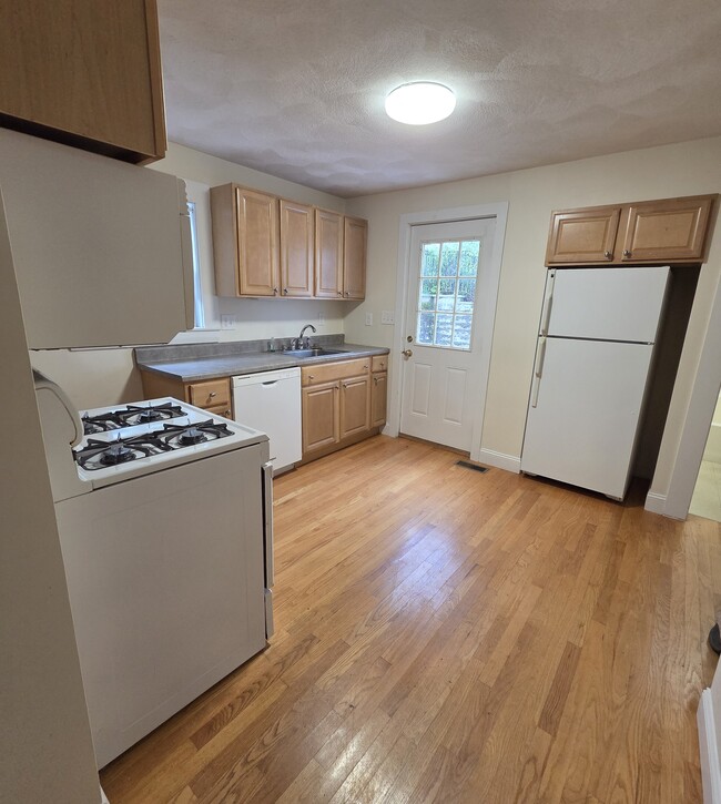 property at 7 Rifle Ct