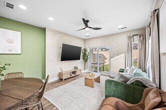 5702 Riverside Dr in Dallas, TX - Building Photo - Building Photo