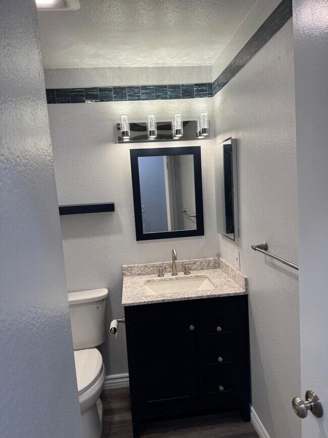4855 Bella Pacific Row, Unit 125 in San Diego, CA - Building Photo - Building Photo
