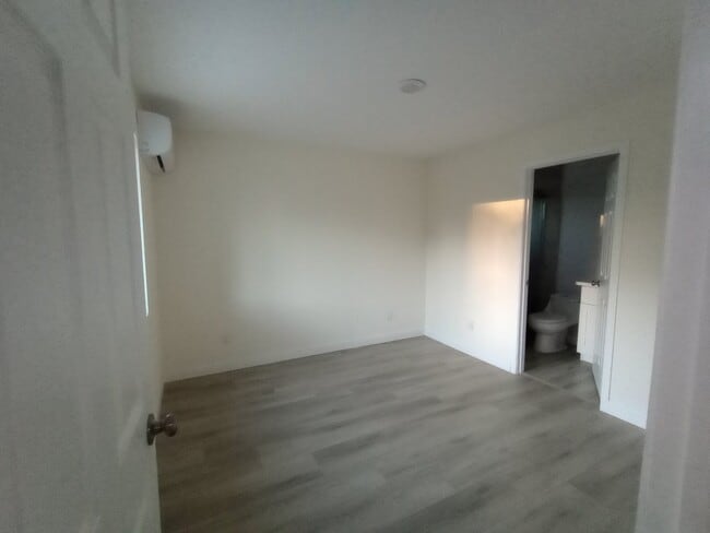 property at 873 E Franklin Ave