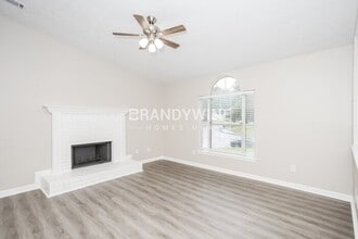 6445 Emerald Pointe Cir in College Park, GA - Building Photo - Building Photo