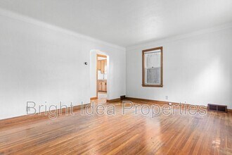 83 Winona St E in St. Paul, MN - Building Photo - Building Photo