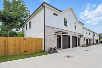 4719 Mallow St in Houston, TX - Building Photo - Building Photo