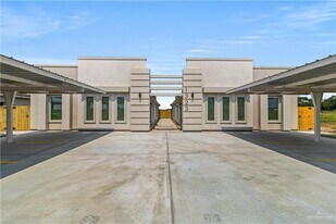 1314 Beverly Ave, Unit 2 in Weslaco, TX - Building Photo