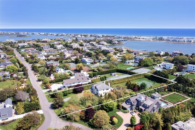 7 Stillwaters Ln in Westhampton Beach, NY - Building Photo - Building Photo