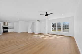 2321 Blyth Dr in Dallas, TX - Building Photo - Building Photo