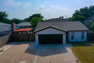 934 Crossbill St in Corpus Christi, TX - Building Photo