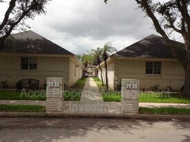 701 Sandpiper Ave in McAllen, TX - Building Photo