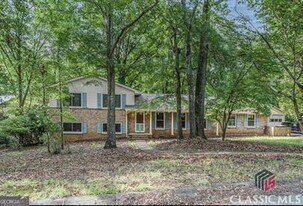 130 Pinecrest Terrace in Athens, GA - Building Photo