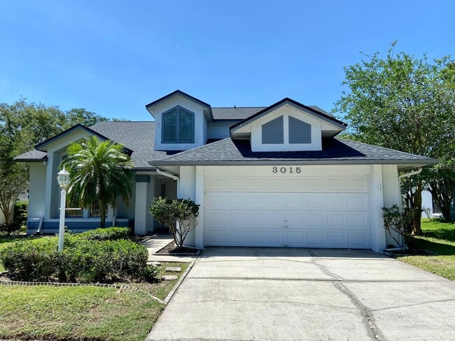 property at 3015 Crested Cir