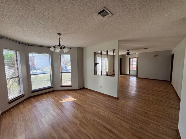 202 Seville Cir in Mary Esther, FL - Building Photo - Building Photo