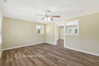 21841 Torrence Chapel Rd in Cornelius, NC - Building Photo - Building Photo