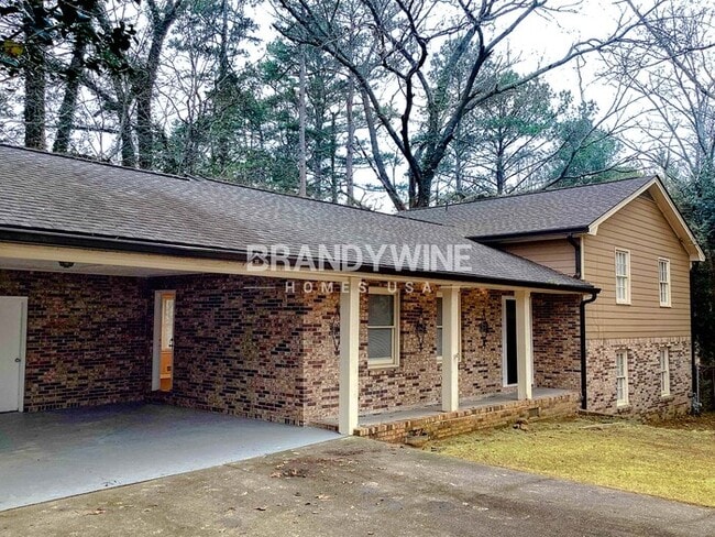 1481 Smokehouse Ln in Stone Mountain, GA - Building Photo - Building Photo