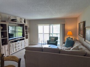 7146 Huntington Ln in Delray Beach, FL - Building Photo - Building Photo