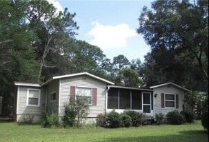 455 S Thompson Ave in Lecanto, FL - Building Photo