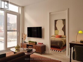 65 Trinity St in Toronto, ON - Building Photo