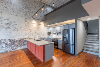 The Lofts on Jefferson in Toledo, OH - Building Photo - Interior Photo