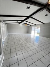 609 SE 23rd Pl in Cape Coral, FL - Building Photo - Building Photo