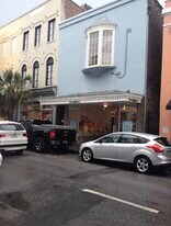 335 King St, Unit Apartment B in Charleston, SC - Building Photo