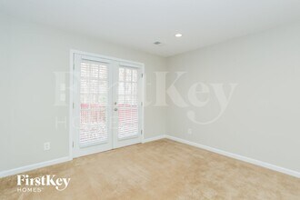 205 Crown Oaks Ct in Stockbridge, GA - Building Photo - Building Photo