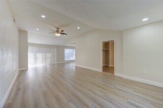 4706 Kingussie Dr in Houston, TX - Building Photo - Building Photo