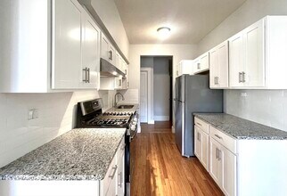 246 S Huntington Ave in Boston, MA - Building Photo - Building Photo