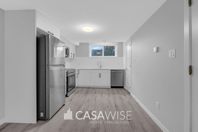 property at 11927-11125 125 St NW
