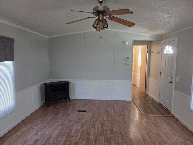 17595 Dunklin Rd in Lebanon, MO - Building Photo - Building Photo