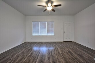 1327 94th St in Lubbock, TX - Building Photo - Building Photo