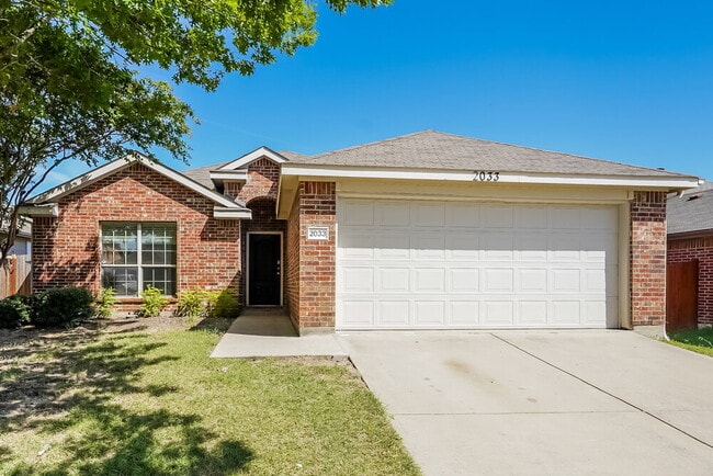 property at 2033 Club Oak Dr