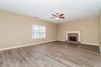 293 Camellia Way in Dallas, GA - Building Photo - Building Photo