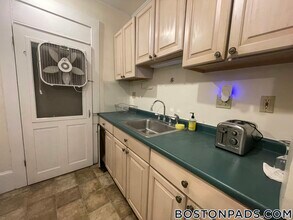 64 Charlesgate E in Boston, MA - Building Photo - Building Photo