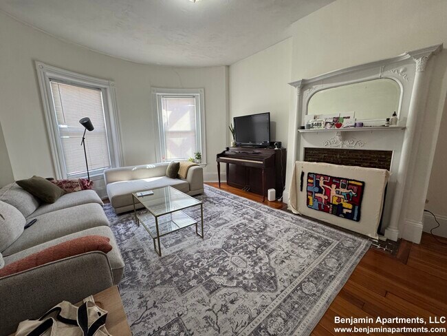 71 Brighton Ave, Unit 2