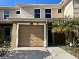 8210 Down Royal Rd in Tampa, FL - Building Photo