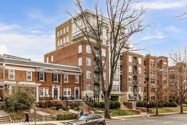 Park Hill Condominiums in Washington, DC - Building Photo - Building Photo