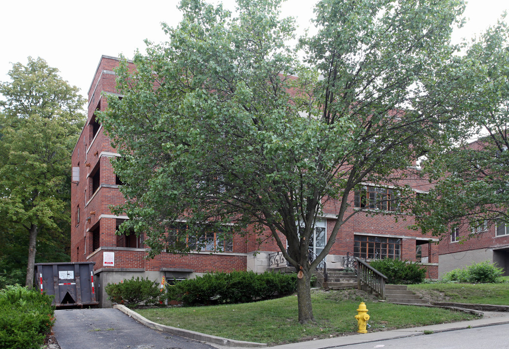 1617 Asmann Ave in Cincinnati, OH - Foto de edificio