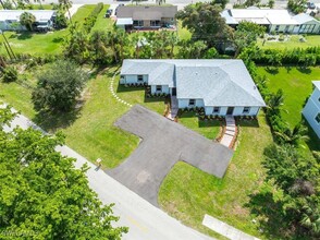 3860 Outer Dr in Naples, FL - Building Photo - Building Photo