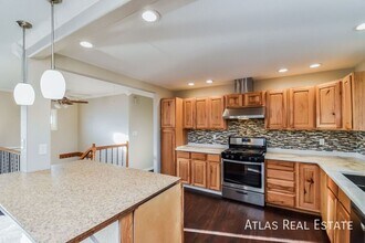 6922 Cattleman's Trail in Colorado Springs, CO - Foto de edificio - Building Photo