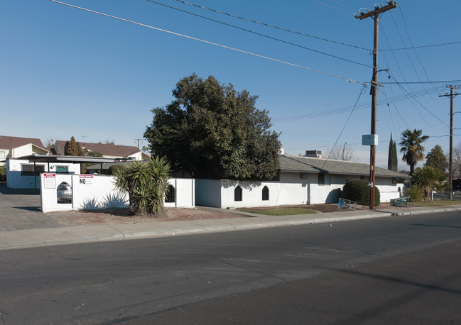 2631-2635 Lawrence St in Ceres, CA - Building Photo - Building Photo