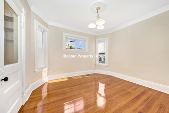 797 Columbia Rd, Unit #1 in Boston, MA - Foto de edificio - Building Photo